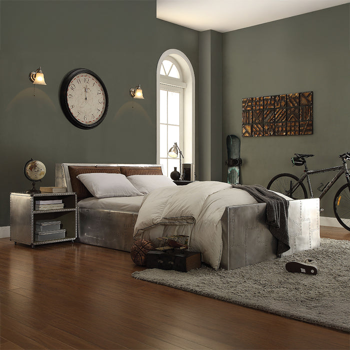 Brancaster Queen Bed - Image 5