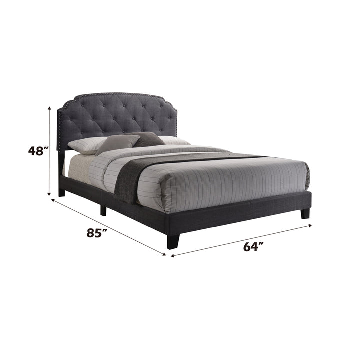Tradilla Queen Bed - Image 5