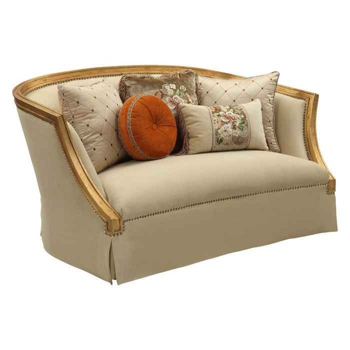 Daesha Loveseat w/5 Pillows