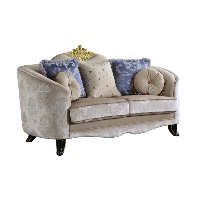 Loveseat w/5 Pillows
