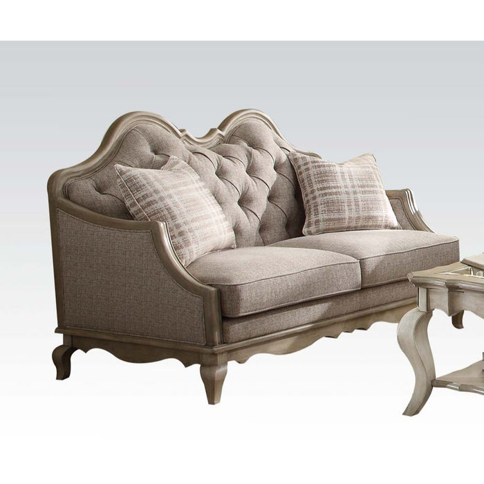 Chelmsford Loveseat w/2 Pillows
