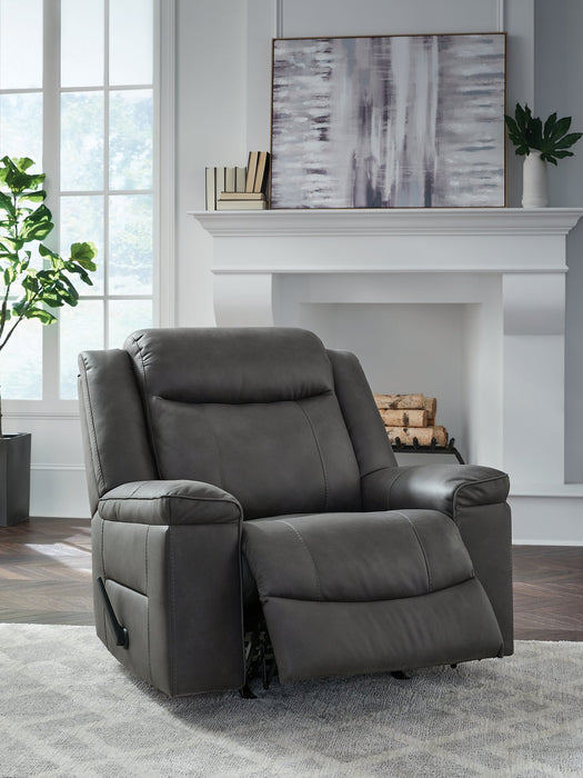 Status Check Recliner - FAMSA Furniture (TX)