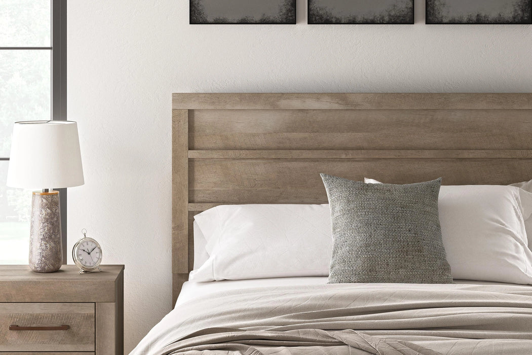 Gachester Panel Bed