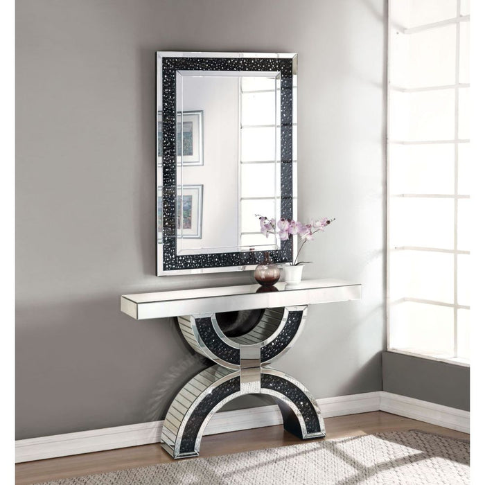 Nysa Console Table - Image 3