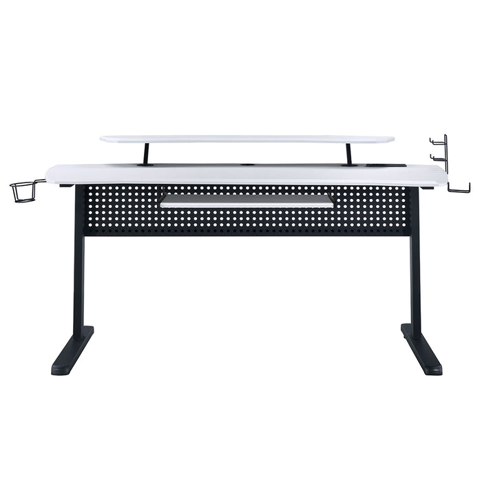 Vildre Gaming Desk w/USB Port - Image 3