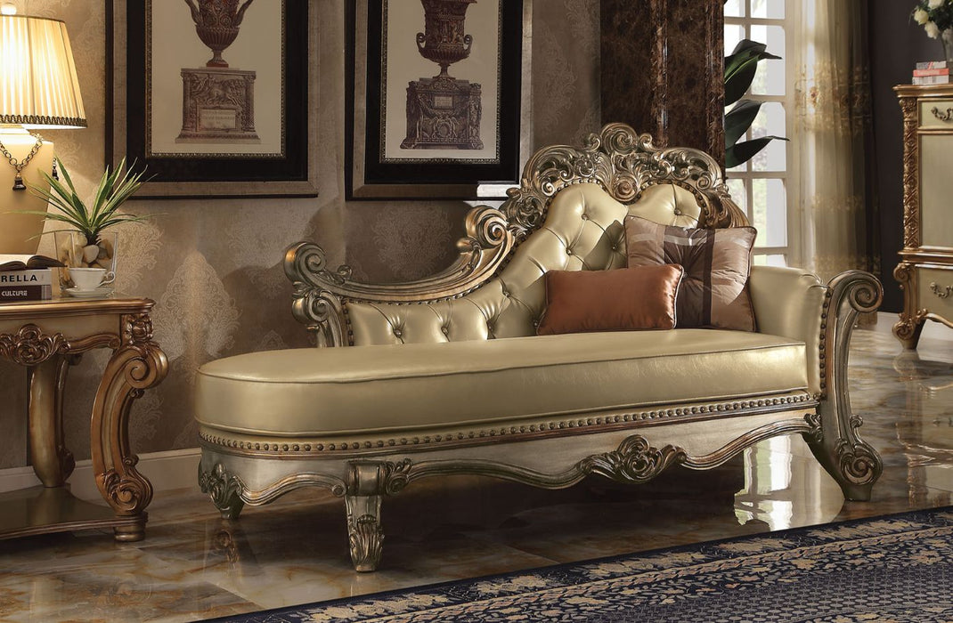 Chaise w/2 Pillows