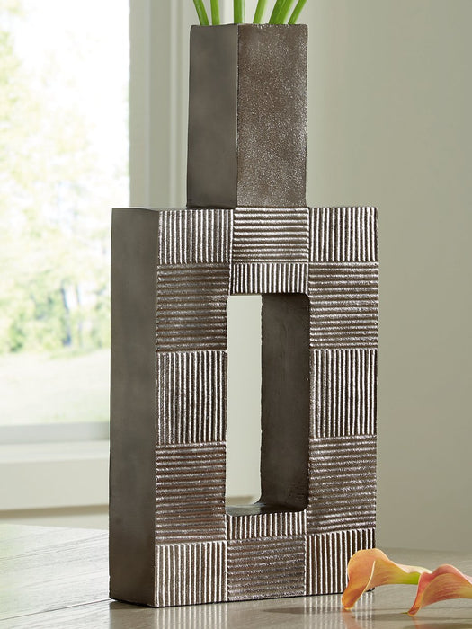 Wrengrove Vase - FAMSA Furniture (TX)
