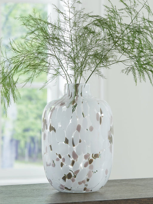 Keelton Vase - FAMSA Furniture (TX)