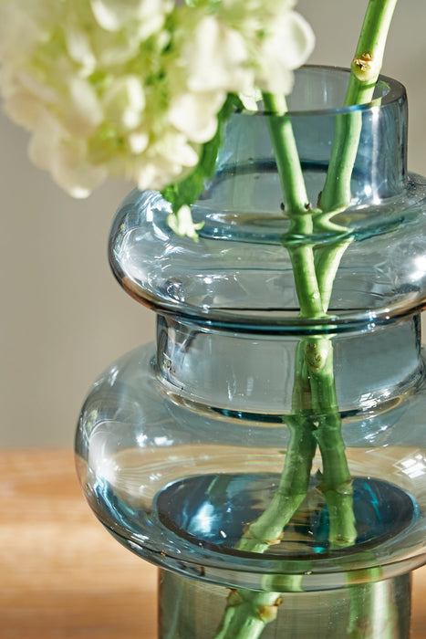 Vallmen Vase - FAMSA Furniture (TX)