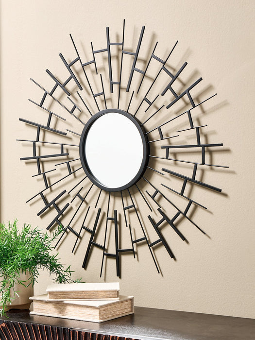 Garrenworth Accent Mirror - FAMSA Furniture (TX)