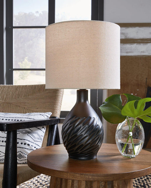 Garinton Table Lamp - FAMSA Furniture (TX)