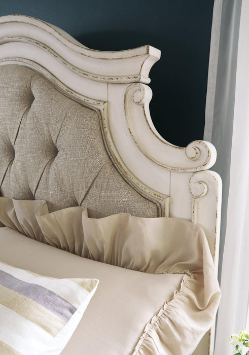 Realyn Bedroom Set - FAMSA Furniture (TX)