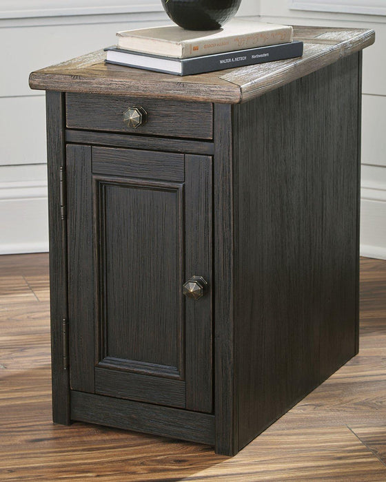 Tyler Creek Table Set - FAMSA Furniture (TX)