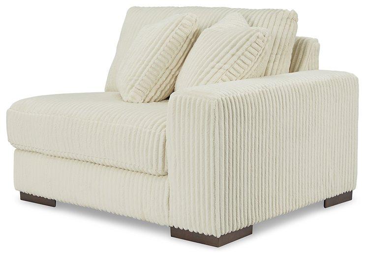 Lindyn Sectional - FAMSA Furniture (TX)