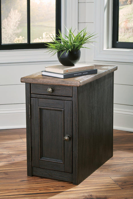Tyler Creek Table Set - FAMSA Furniture (TX)