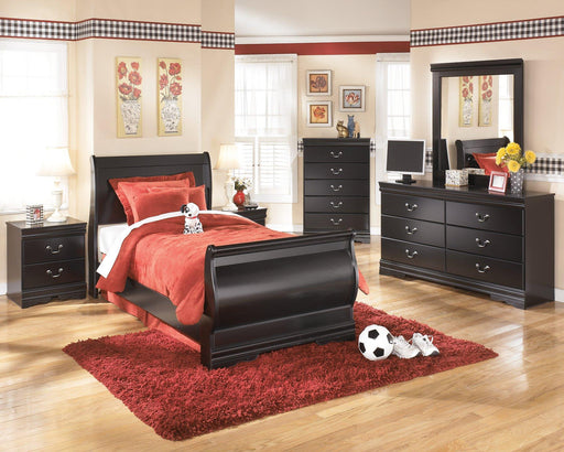 Huey Vineyard Dresser and Mirror - FAMSA Furniture (TX)