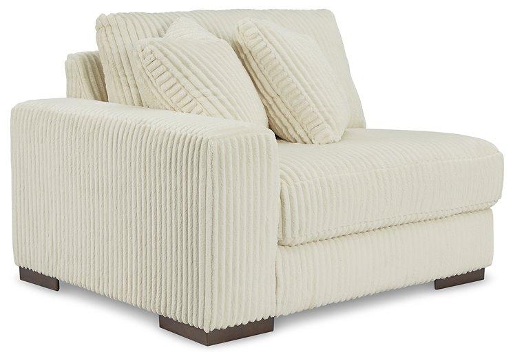 Lindyn Sectional - FAMSA Furniture (TX)