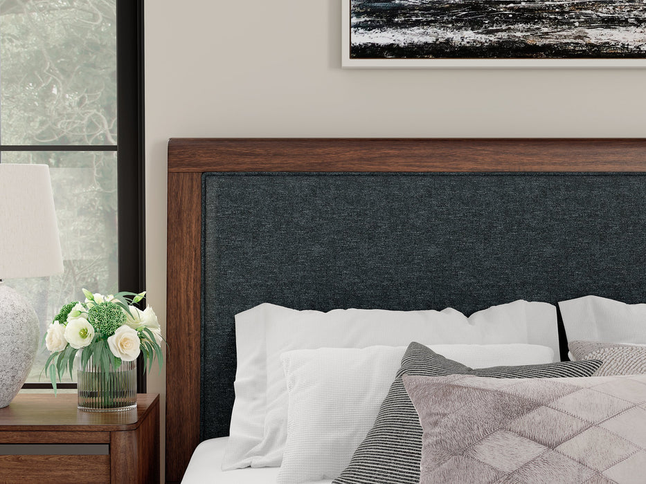 Dilenno Upholstered Bed - FAMSA Furniture (TX)
