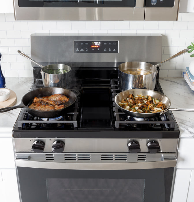 GE® 30" Free-Standing Gas Range GGF400PVWW