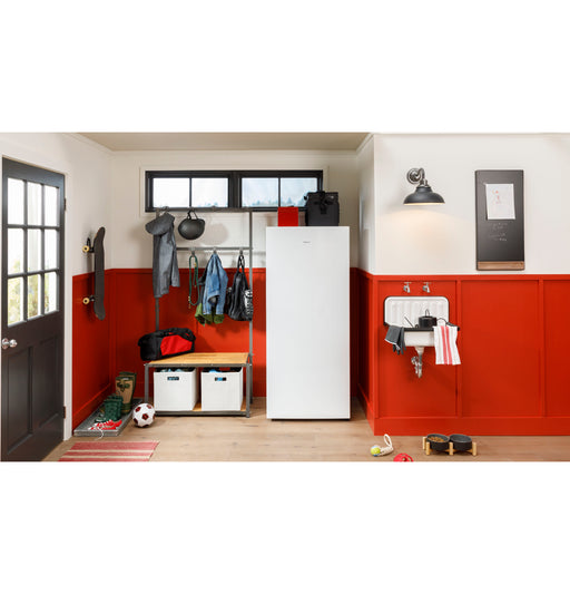 Hotpoint® 13 Cu. Ft. Frost-Free Upright Freezer HUF13STRWW - FAMSA Furniture (TX)