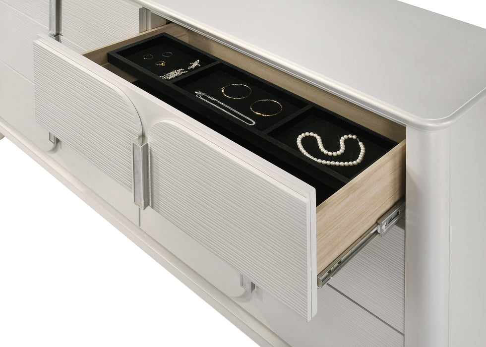 Laveda Dresser - Image 14