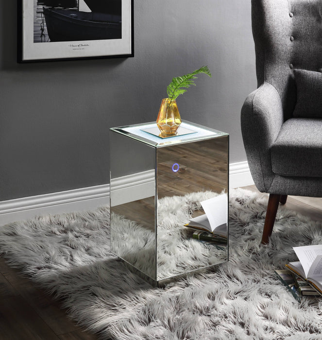 Nowles Accent Table w/LED - Image 6