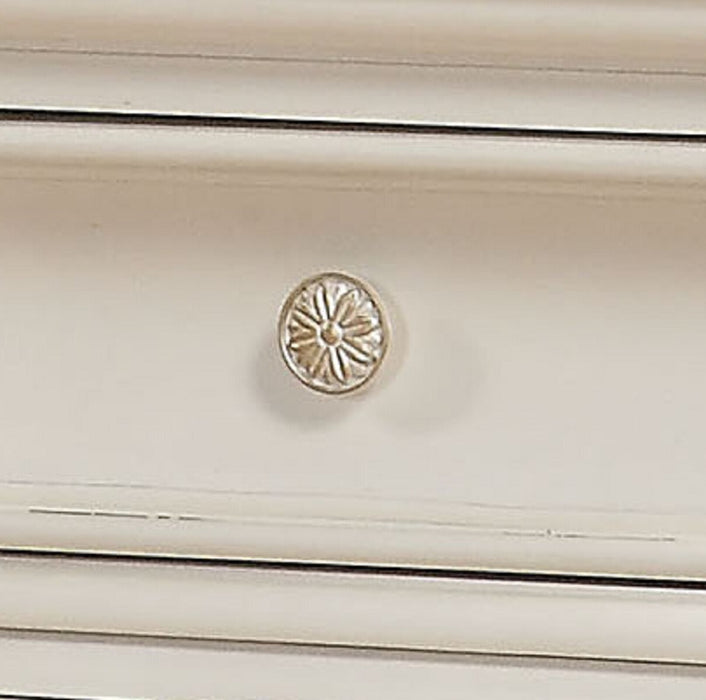 Chantelle Dresser - Image 9