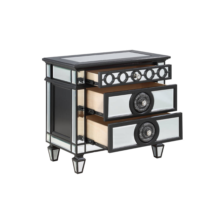 Varian II Nightstand - Image 4