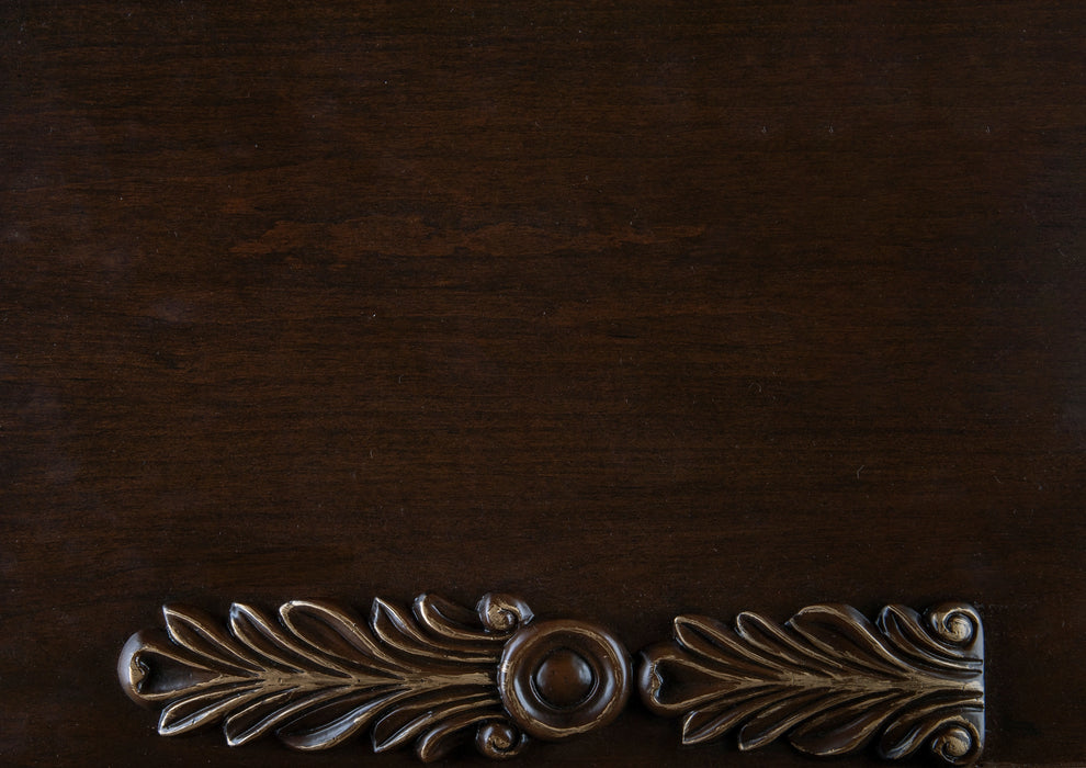 Balthasar Cocktail Table