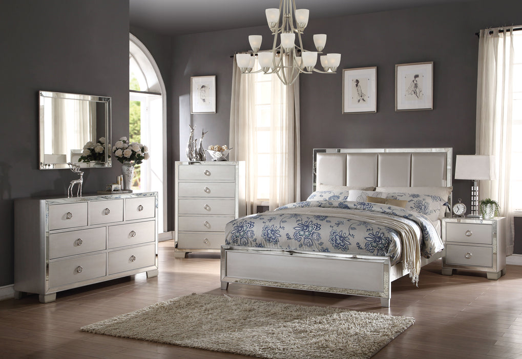 Voeville II Queen Bed - Image 4