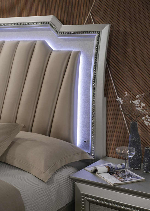 Kaitlyn Queen Bed w/Storage & LED - Image 4