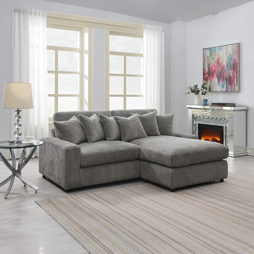 Tavia Sectional Sofa w/6 Pillows